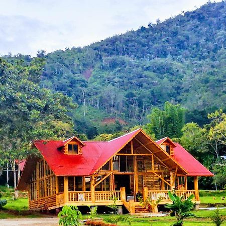 Hassinger Ranch Cabanas Оксапампа Экстерьер фото