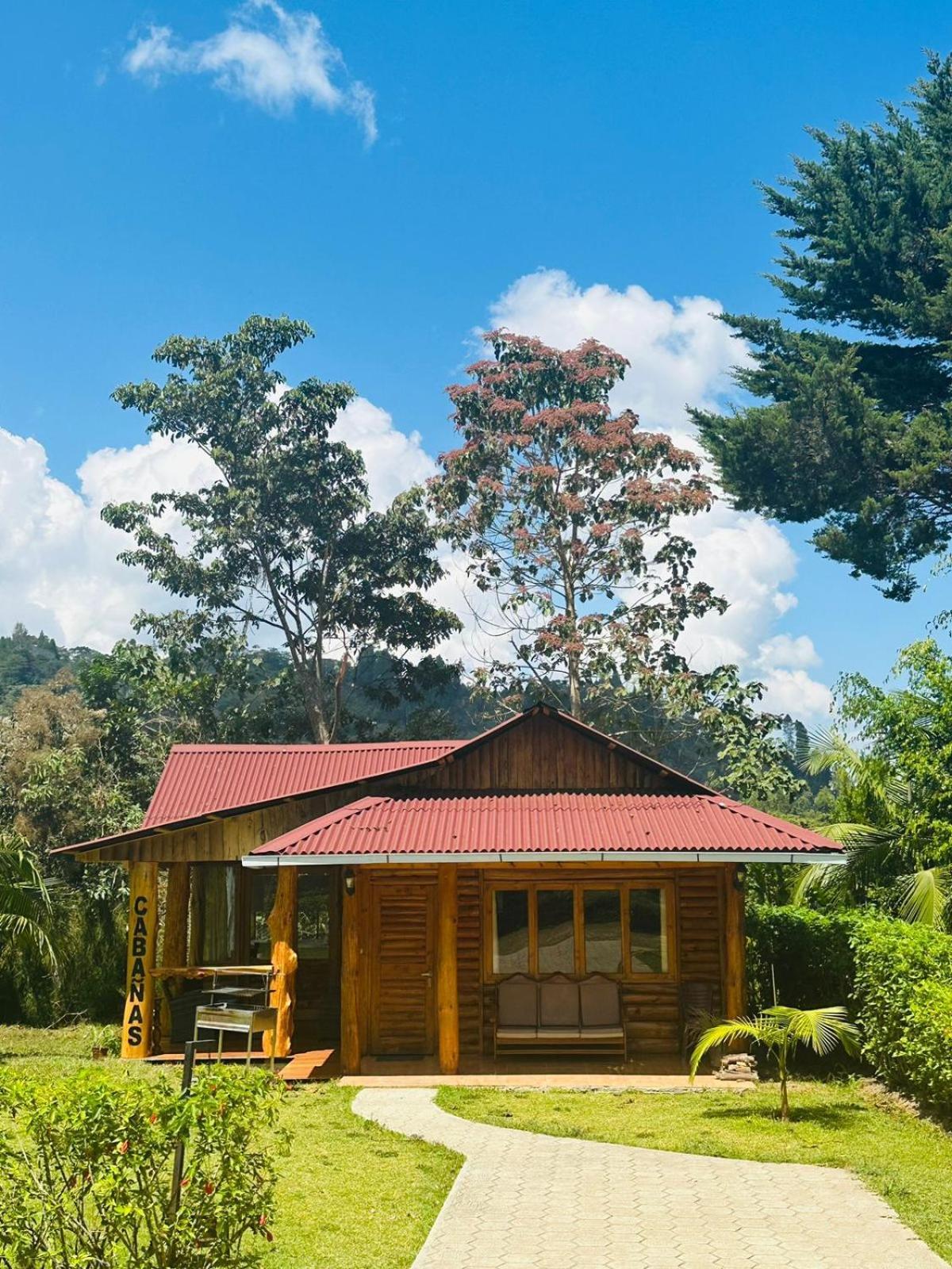 Hassinger Ranch Cabanas Оксапампа Экстерьер фото