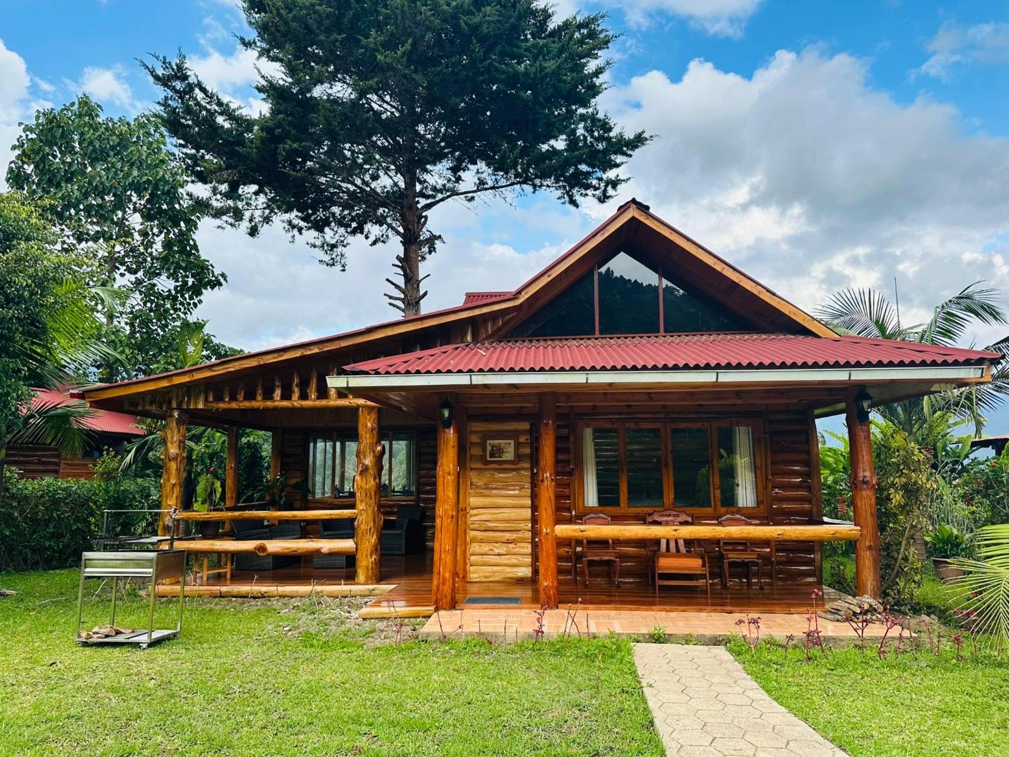 Hassinger Ranch Cabanas Оксапампа Экстерьер фото