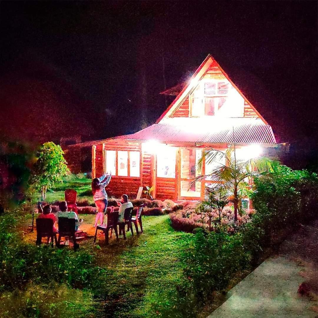 Hassinger Ranch Cabanas Оксапампа Номер фото