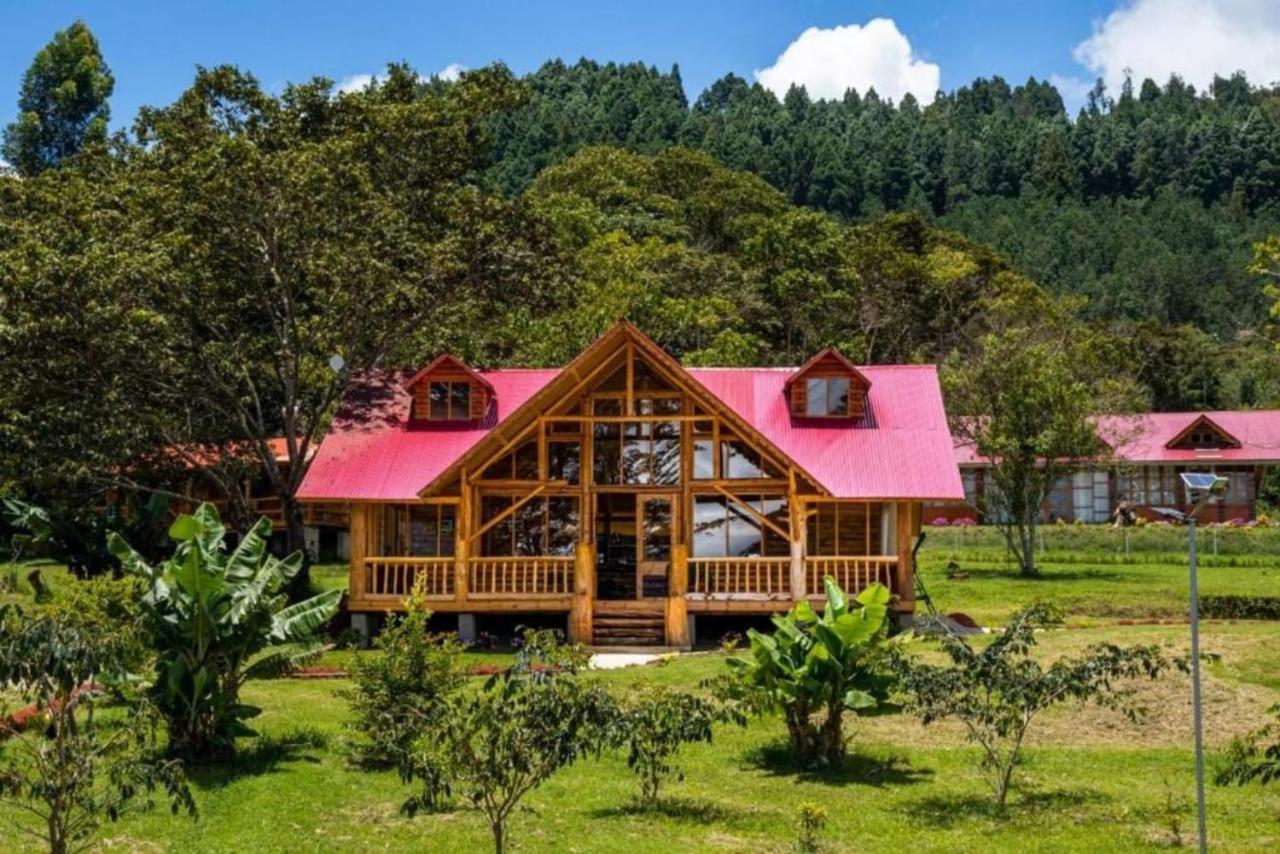 Hassinger Ranch Cabanas Оксапампа Экстерьер фото